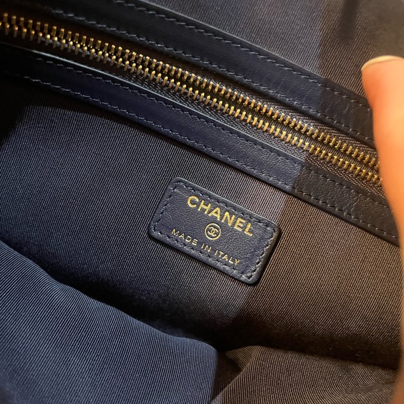 ❤️ CHANEL denim O case Clutch ❤️ - Picture 2 of 5
